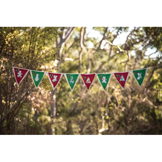 Calico Buntings - Triangle Shape - Pack of 10 - Modern Teaching Aids NZ