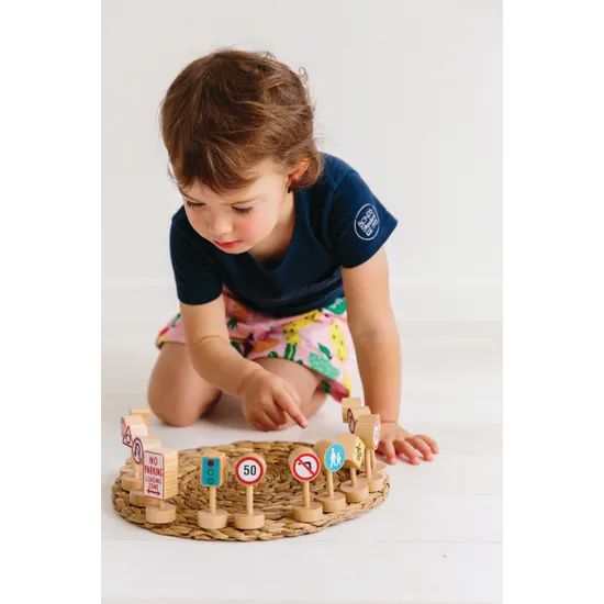 Learning Traffic Signs 14 Pieces - Modern Teaching Aids NZ