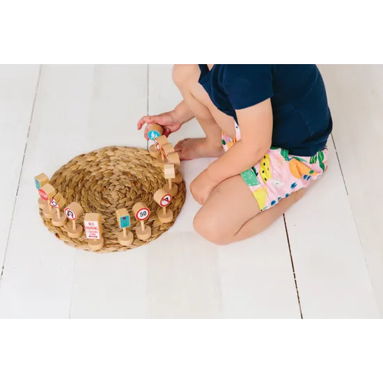 Learning Traffic Signs 14 Pieces - Modern Teaching Aids NZ