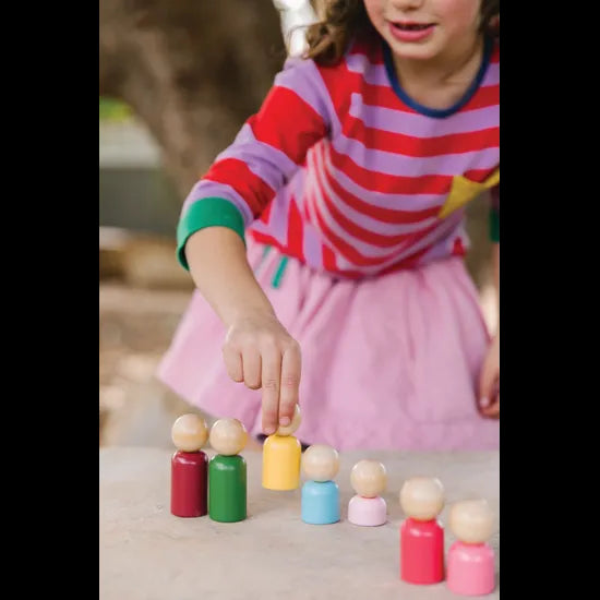 Rainbow Families 16 Pieces - Modern Teaching Aids NZ