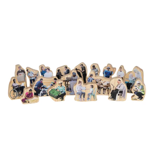 Everyday Heroes 18 Pieces