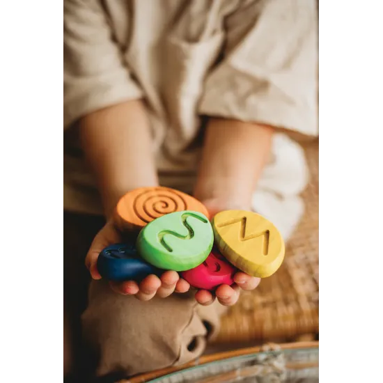 Tracing Pebbles 12 Pieces