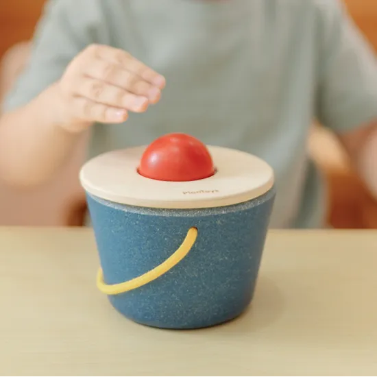 PlanToys Montessori-Inspired Pop 'n' Drop Bucket