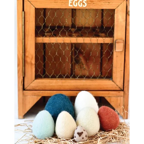 Felt Poultry Eggs Set of 7 - Modern Teaching Aids NZ