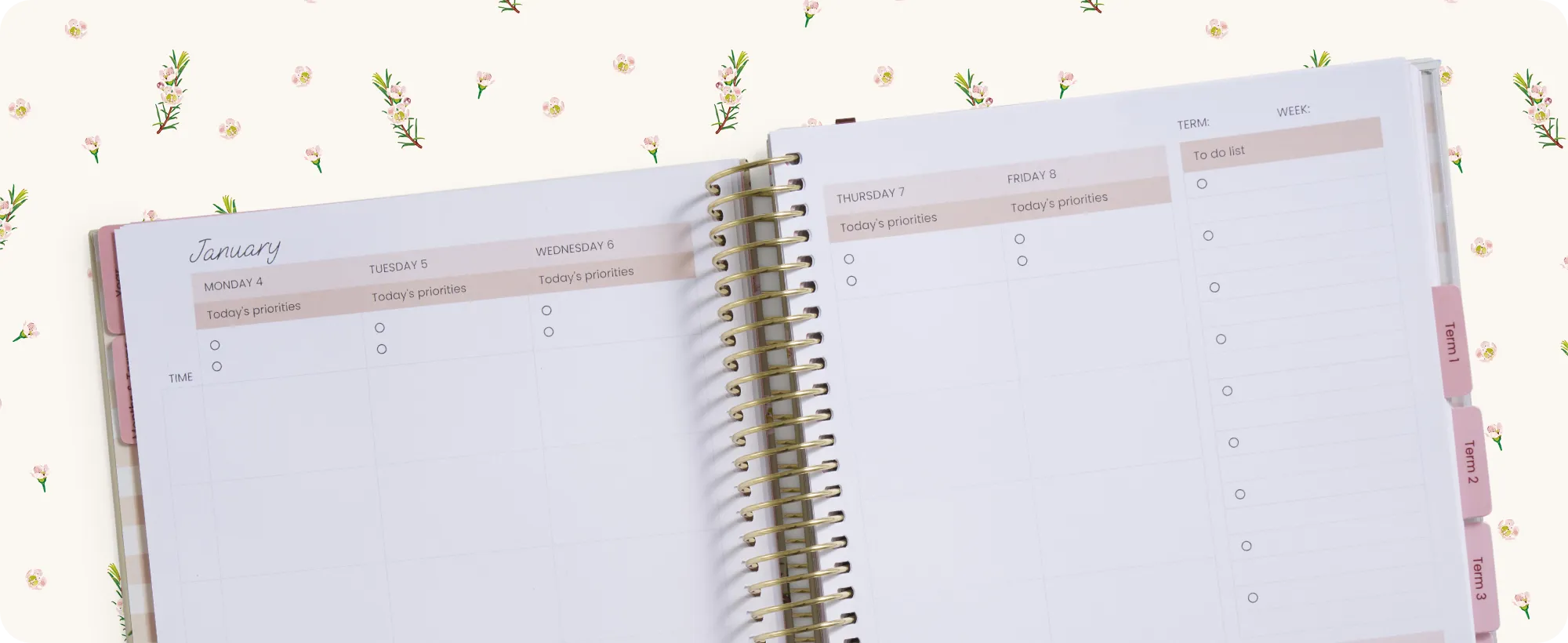 Weekly dated spreads with planning slots and to-do lists.