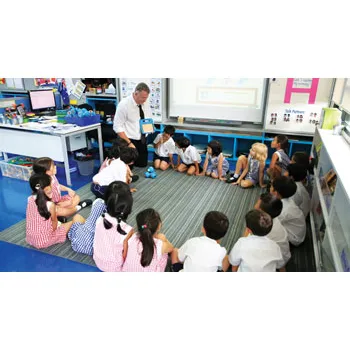 Dash - Set of 12 Robots & 10-Port USB Charger - Modern Teaching Aids NZ