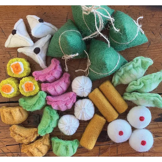 Yum Cha in Bamboo Steamer - Modern Teaching Aids NZ