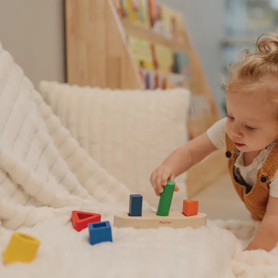 PlanToys Montessori-Inspired Sorting Boat