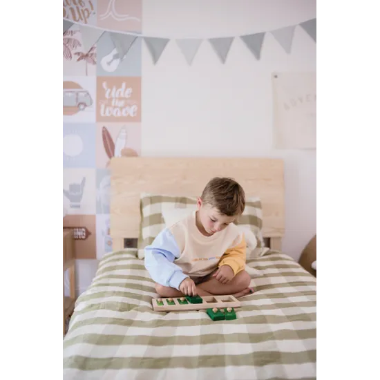 Narrow - Wide Knob Puzzle - Modern Teaching Aids NZ