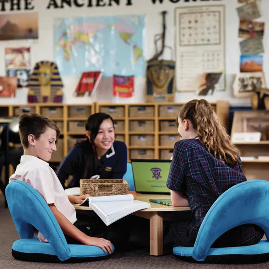 Stockholm Spaces Round Table with 4 Floor Seats - Blue