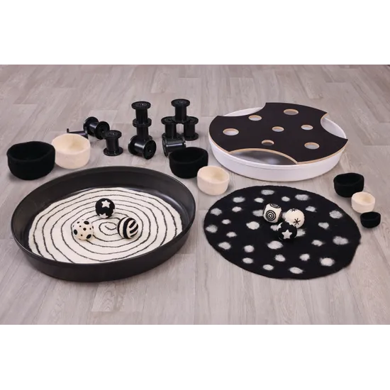 Black and White Sensory Set 28 Pieces